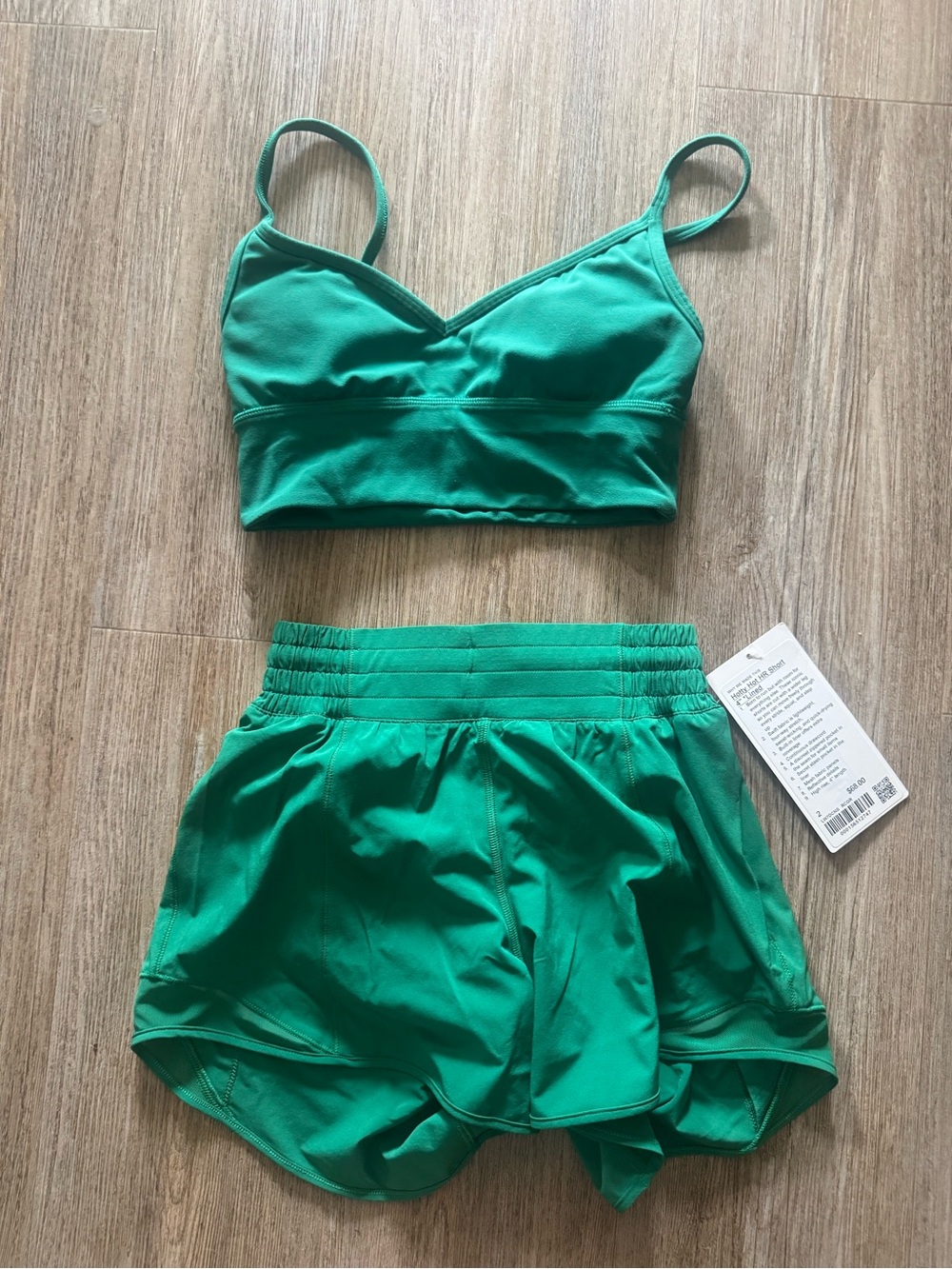RARE lululemon athletica Green sports bra and Running Shorts Bundle 💚